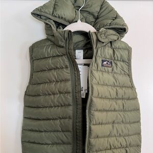 H&M Green Vest with Hood, NWT, 2T